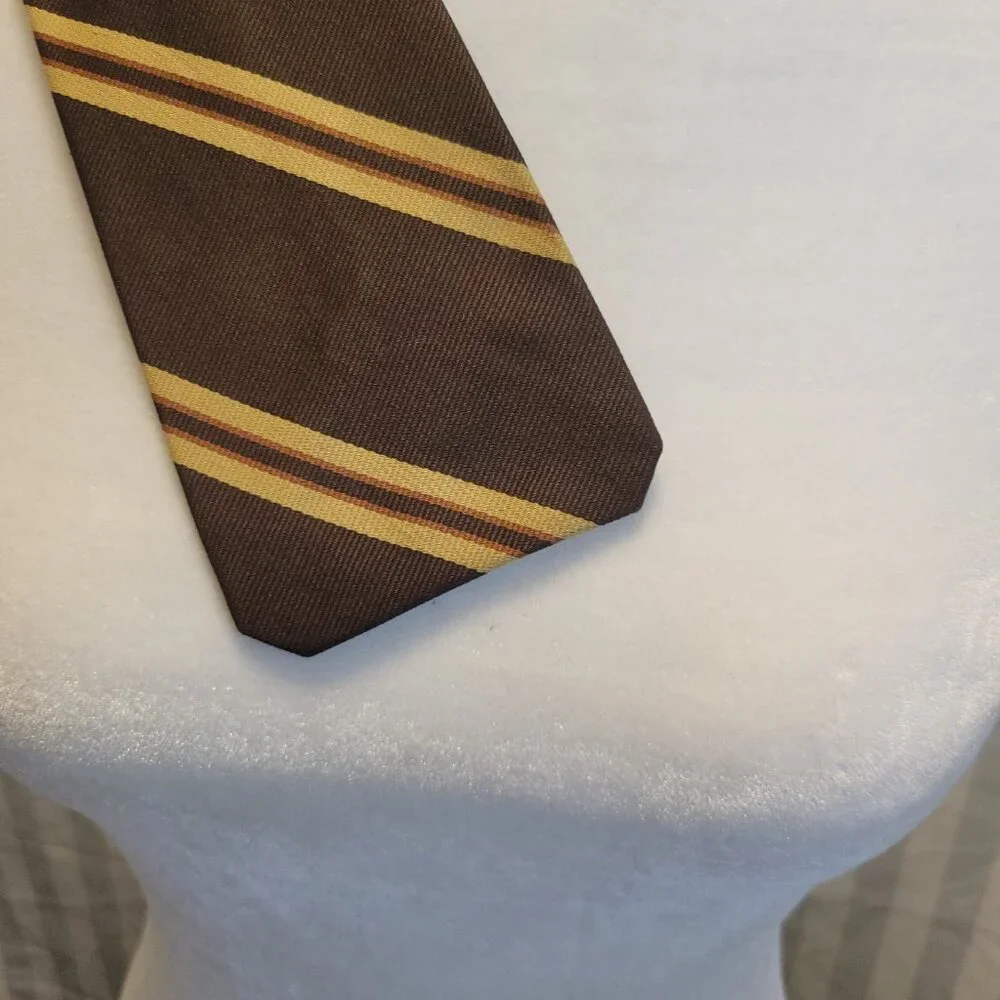 Hardy Amies Silk Neck Tie in EUC - Picture 4 of 8